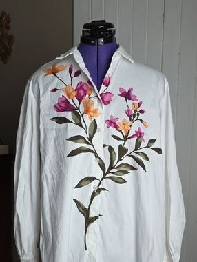 Chico's White And Magenta Shirt